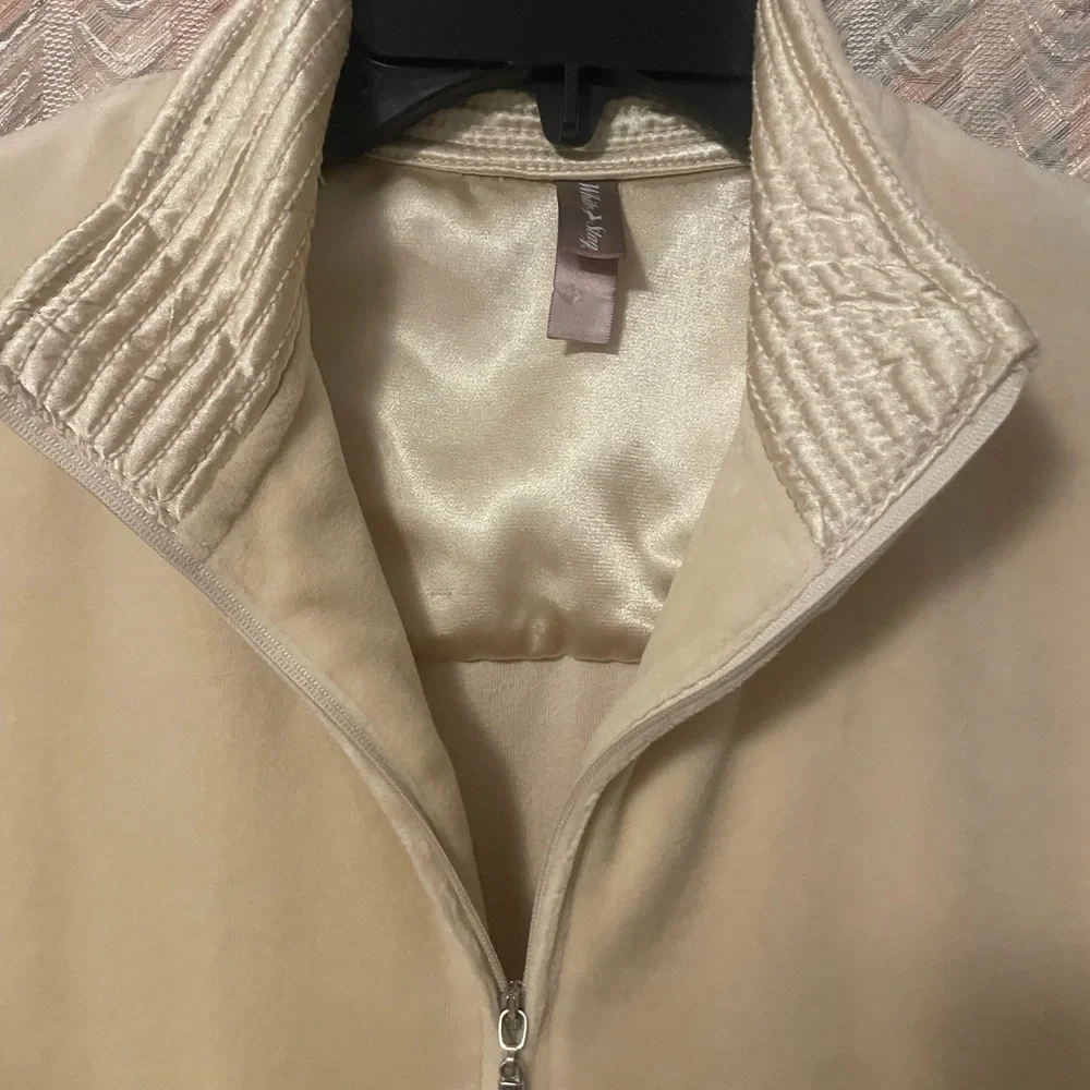 White Stag Cream Sleeveless Zip-Front Vest Size S 4-6 - Picture 3 of 10